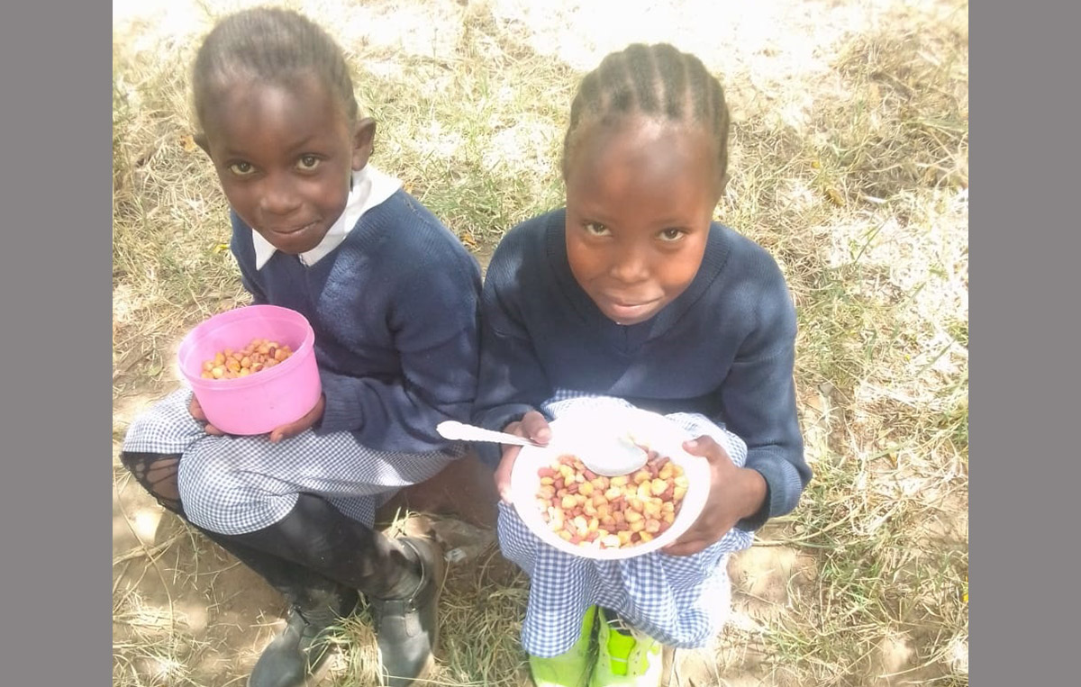 Pre Primary students eating their lunch